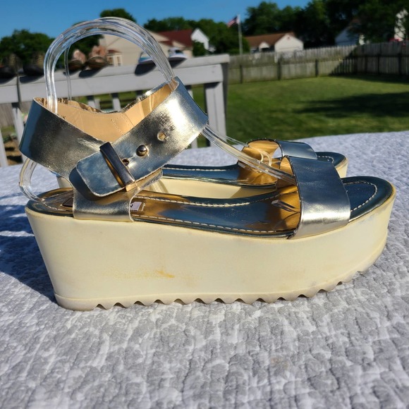 Steve Madden Surfside Vintage Platform Metallic Gold Sandal - Picture 5 of 13